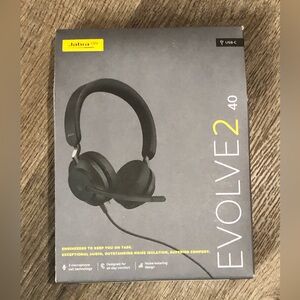 Jabra Evolve 2 40 Headphones NWT